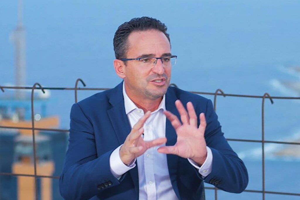 J Porteli Joseph Portelli visto attraverso i media maltesi sembra un misto tra ...